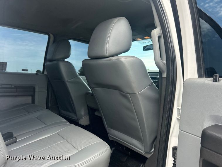 image for item DO6500 2014 Ford F250 Super Duty  Crew Cab pickup truck
