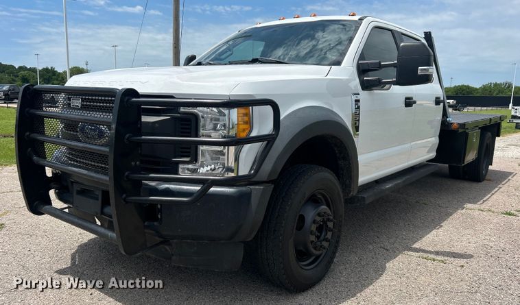 image for item DO6501 2017 Ford F550 Super Duty flatbed truck