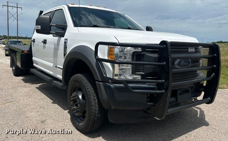 image for item DO6501 2017 Ford F550 Super Duty flatbed truck