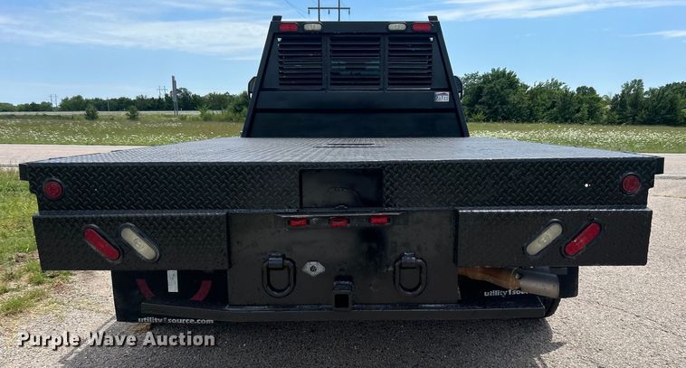 image for item DO6501 2017 Ford F550 Super Duty flatbed truck