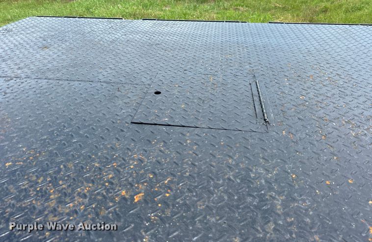 image for item DO6501 2017 Ford F550 Super Duty flatbed truck