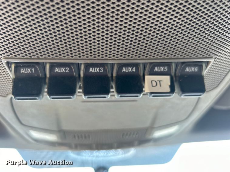 image for item DO6501 2017 Ford F550 Super Duty flatbed truck