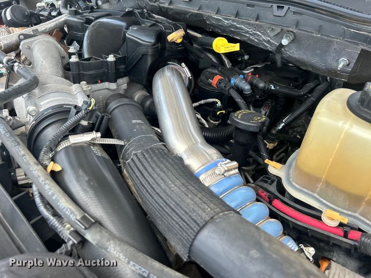 image for item DO6501 2017 Ford F550 Super Duty flatbed truck