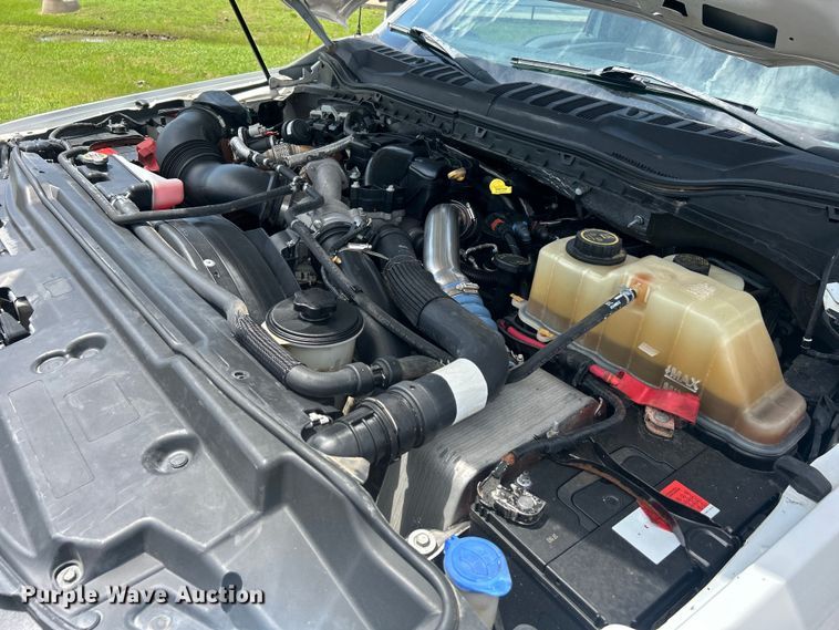 image for item DO6501 2017 Ford F550 Super Duty flatbed truck