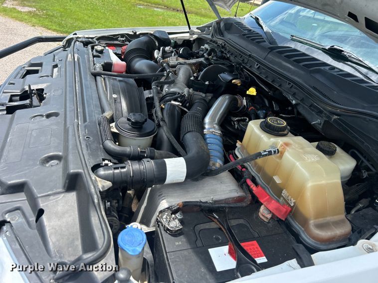 image for item DO6501 2017 Ford F550 Super Duty flatbed truck