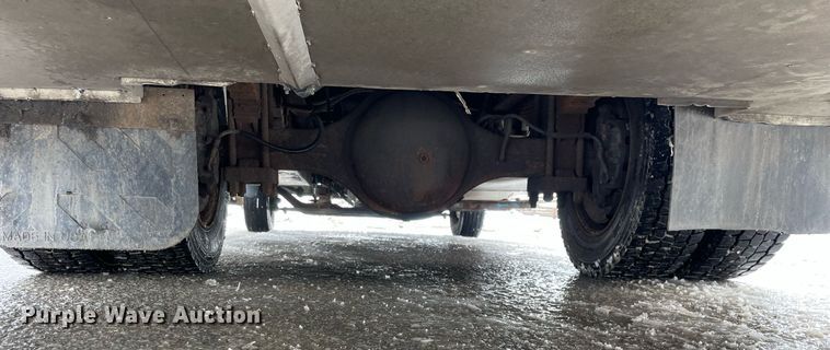 image for item DP0285 2006 International 4300 truck cab and chassis