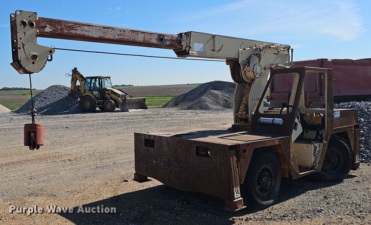 image for item DP0916 1980 Drott 3330 crane