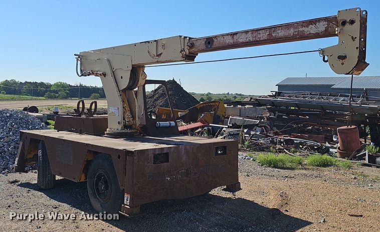 image for item DP0916 1980 Drott 3330 crane