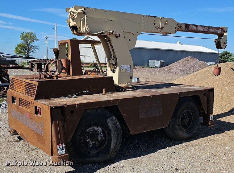 image for item DP0916 1980 Drott 3330 crane
