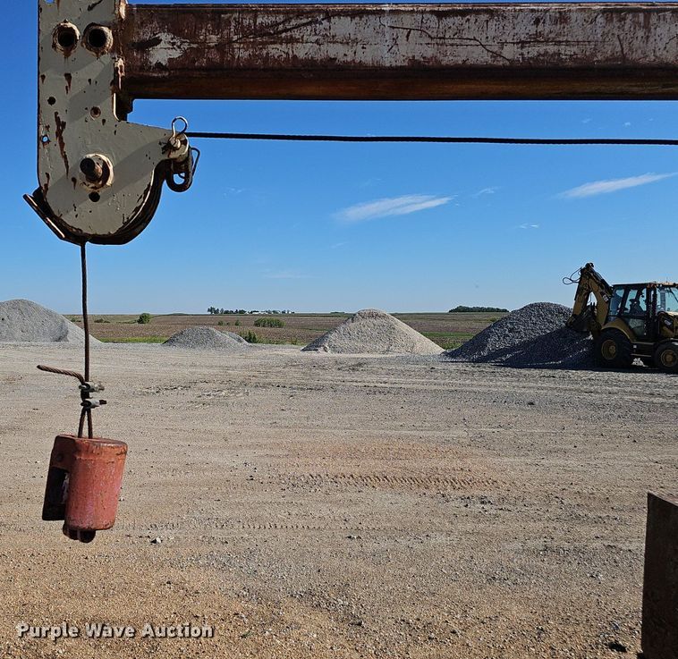 image for item DP0916 1980 Drott 3330 crane