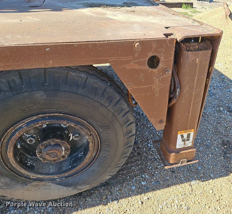 image for item DP0916 1980 Drott 3330 crane