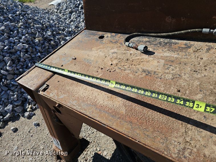 image for item DP0916 1980 Drott 3330 crane