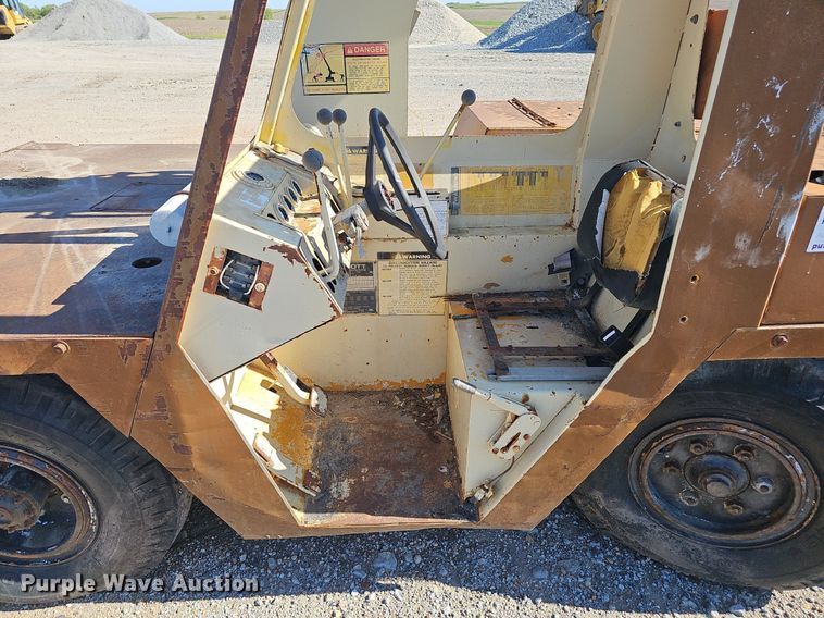 image for item DP0916 1980 Drott 3330 crane