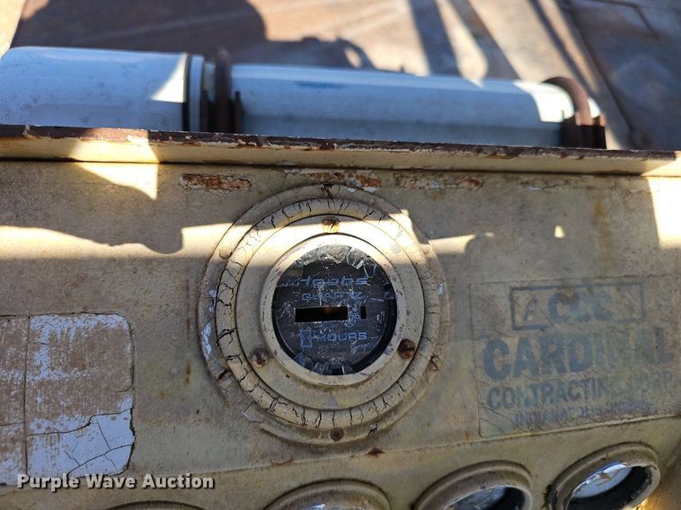 image for item DP0916 1980 Drott 3330 crane