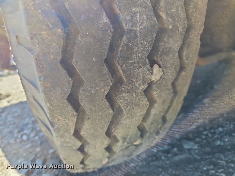 image for item DP0916 1980 Drott 3330 crane