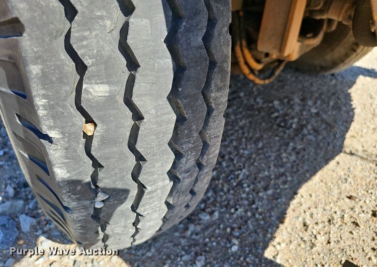 image for item DP0916 1980 Drott 3330 crane