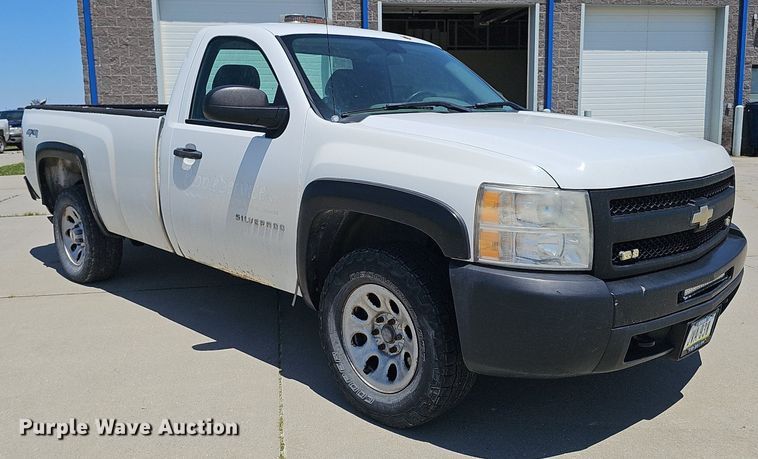 image for item DP6419 2010 Chevrolet Silverado 1500 pickup truck