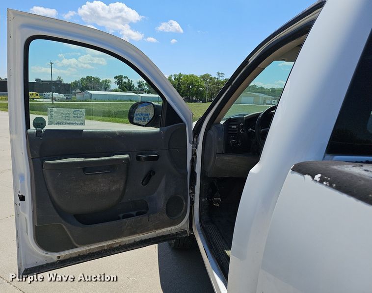 image for item DP6419 2010 Chevrolet Silverado 1500 pickup truck