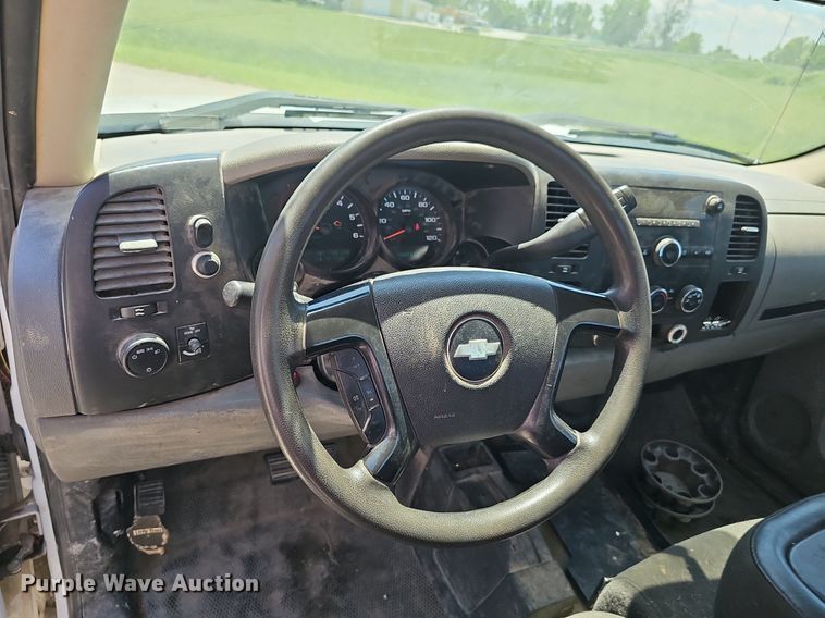 image for item DP6419 2010 Chevrolet Silverado 1500 pickup truck