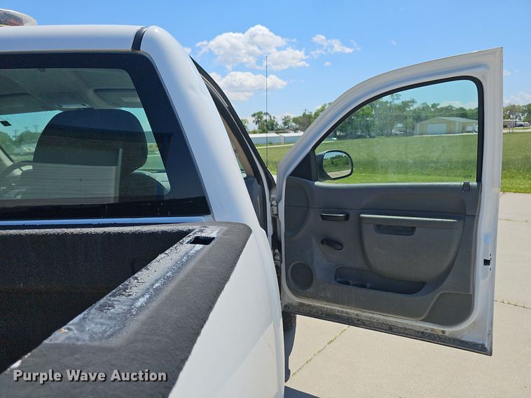 image for item DP6419 2010 Chevrolet Silverado 1500 pickup truck