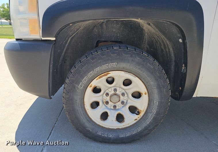 image for item DP6419 2010 Chevrolet Silverado 1500 pickup truck