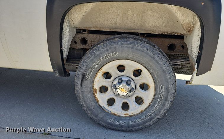 image for item DP6419 2010 Chevrolet Silverado 1500 pickup truck