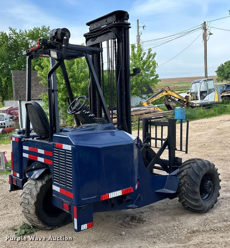 image for item DP8374 2005 Noble TM50 forklift