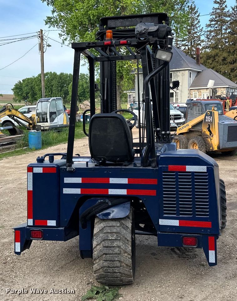 image for item DP8374 2005 Noble TM50 forklift