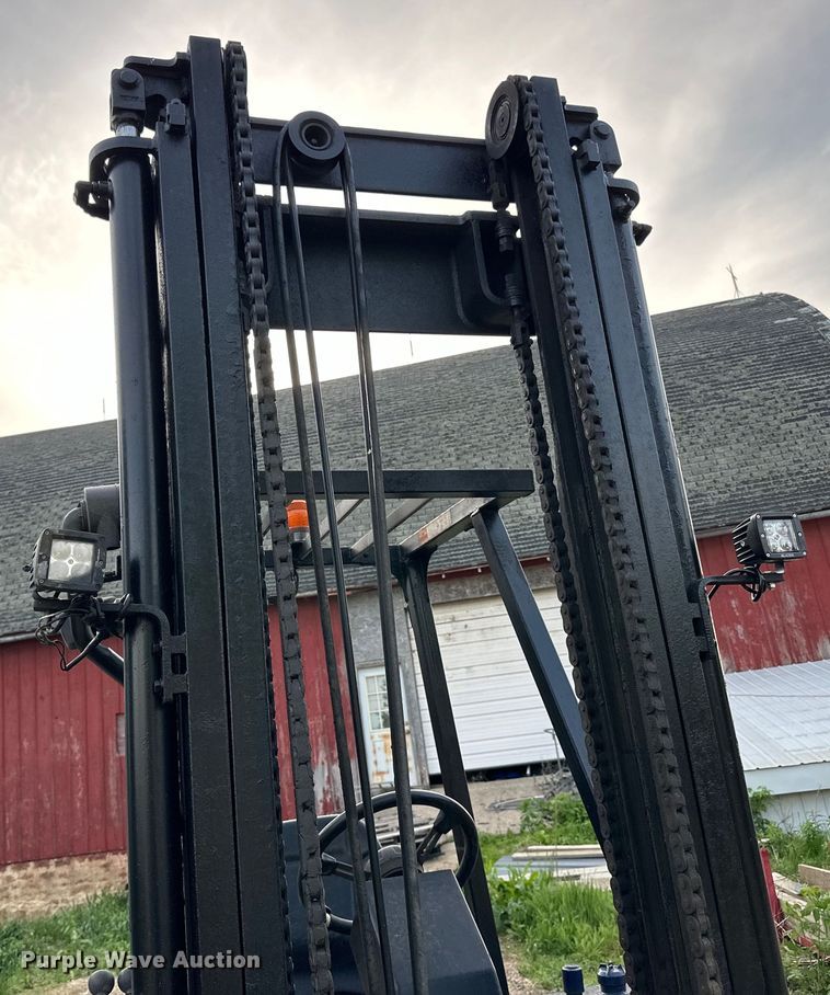 image for item DP8374 2005 Noble TM50 forklift