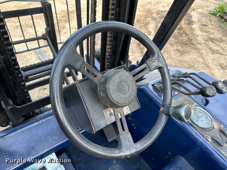 image for item DP8374 2005 Noble TM50 forklift