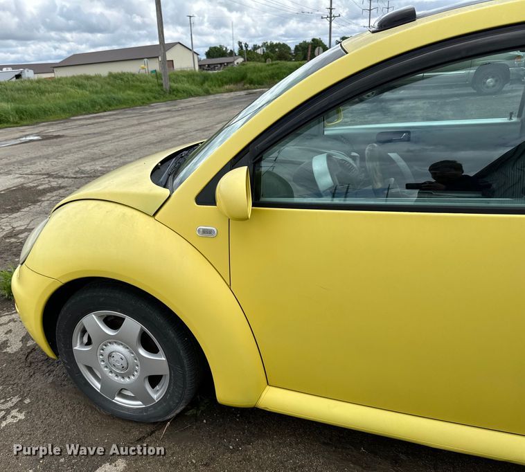 image for item DP8382 2001 Volkswagen  New Beetle 