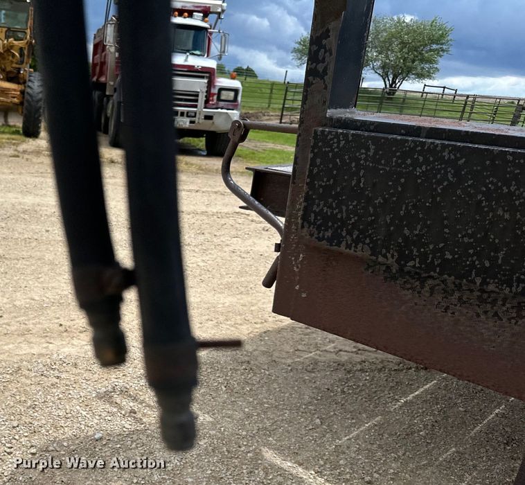 image for item DP8392 1979 Fairmont Steel Products equipment trailer