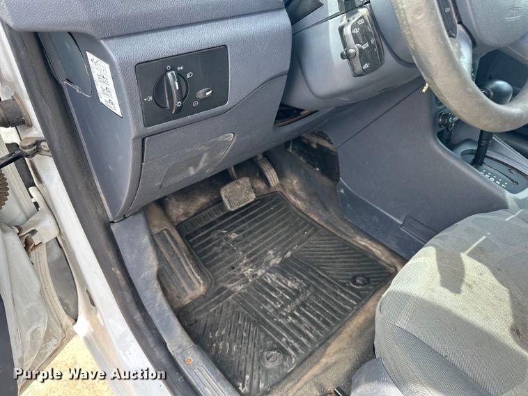 image for item DQ0694 2013 Ford  Transit Connect XLT van