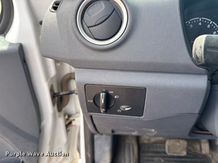 image for item DQ0694 2013 Ford  Transit Connect XLT van