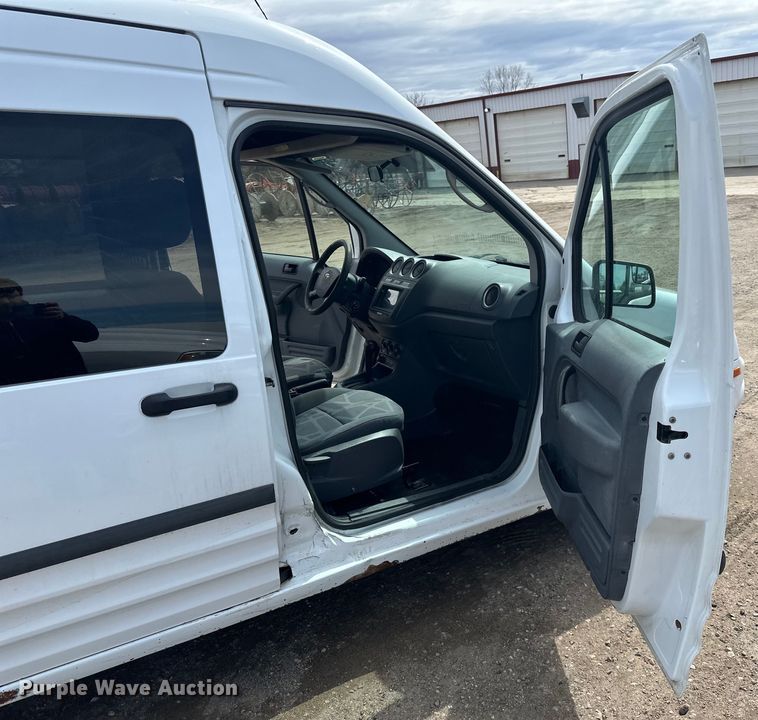 image for item DQ0694 2013 Ford  Transit Connect XLT van