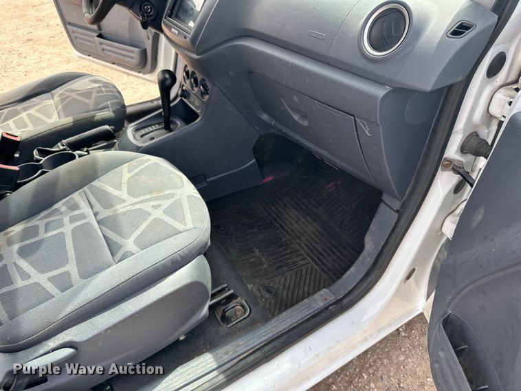 image for item DQ0694 2013 Ford  Transit Connect XLT van