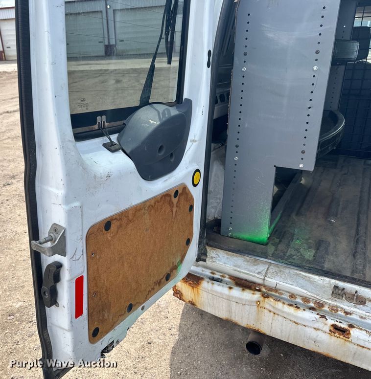 image for item DQ0694 2013 Ford  Transit Connect XLT van