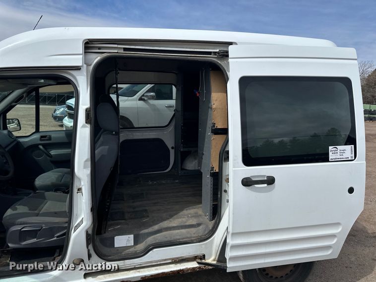 image for item DQ0694 2013 Ford  Transit Connect XLT van