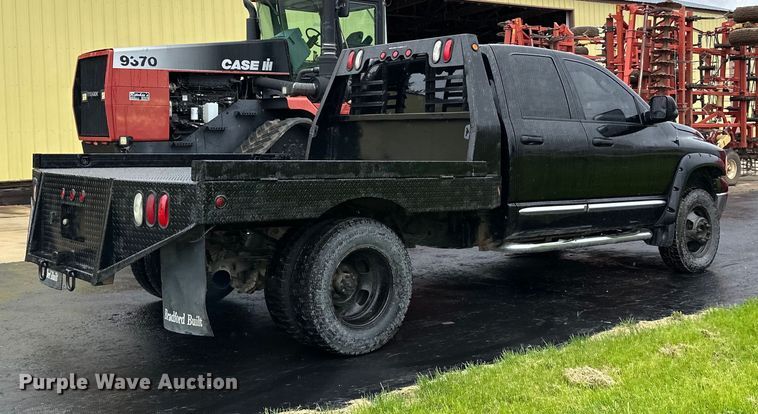 image for item DQ0834 2005 Dodge  Ram 3500 Quad Cab flatbed pickup truck