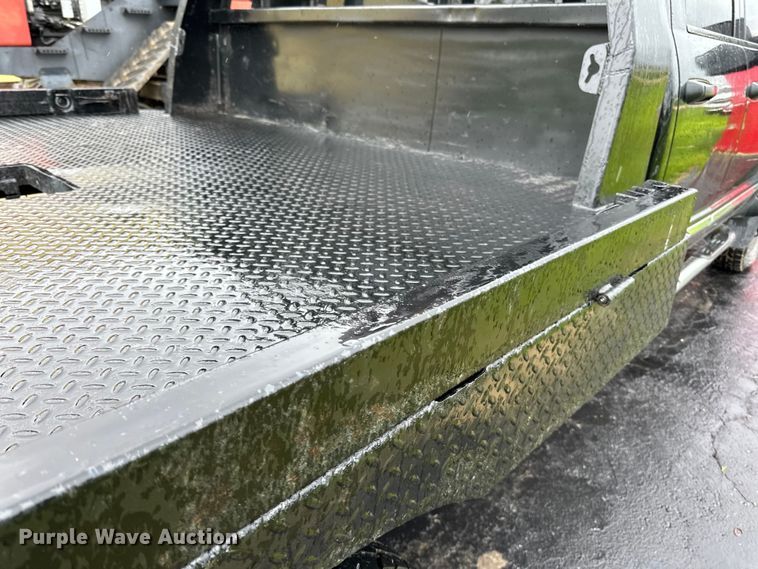 image for item DQ0834 2005 Dodge  Ram 3500 Quad Cab flatbed pickup truck