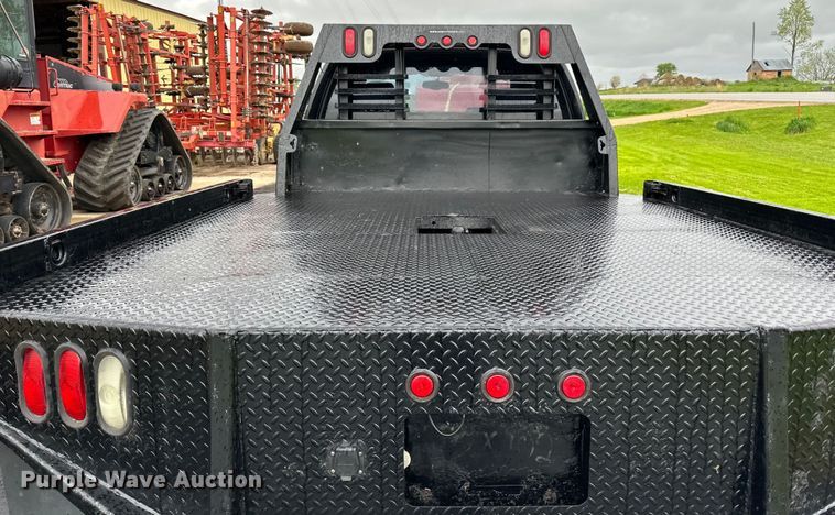 image for item DQ0834 2005 Dodge  Ram 3500 Quad Cab flatbed pickup truck