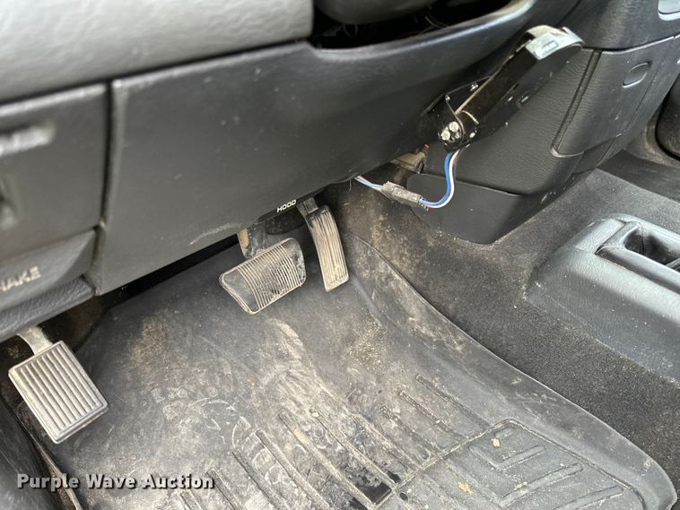 image for item DQ0834 2005 Dodge  Ram 3500 Quad Cab flatbed pickup truck