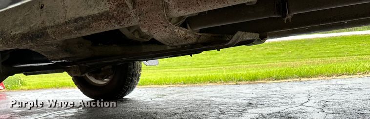 image for item DQ0834 2005 Dodge  Ram 3500 Quad Cab flatbed pickup truck