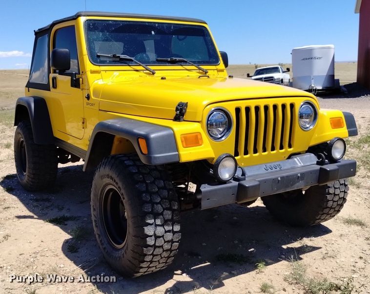 image for item DQ6114 2003 Jeep Wrangler Sport SUV