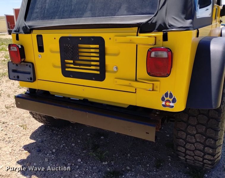 image for item DQ6114 2003 Jeep Wrangler Sport SUV