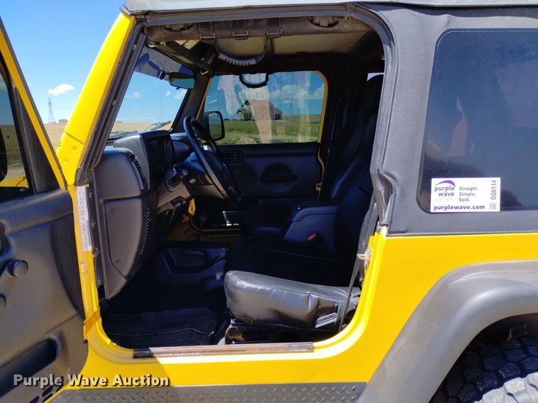 image for item DQ6114 2003 Jeep Wrangler Sport SUV