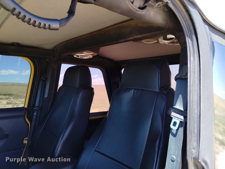 image for item DQ6114 2003 Jeep Wrangler Sport SUV