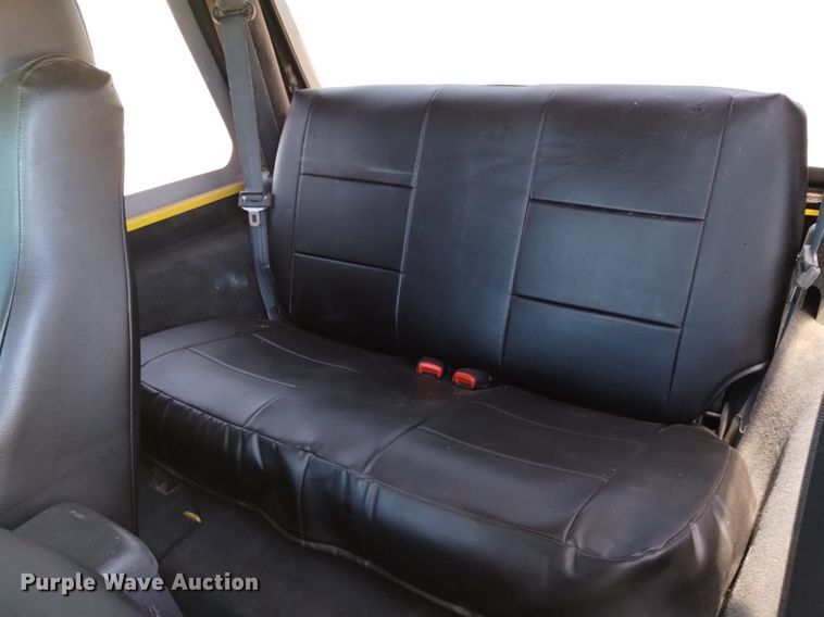 image for item DQ6114 2003 Jeep Wrangler Sport SUV