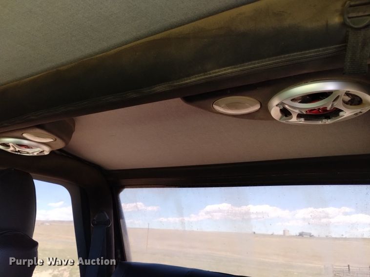 image for item DQ6114 2003 Jeep Wrangler Sport SUV