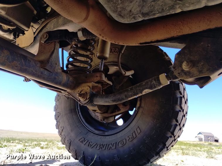 image for item DQ6114 2003 Jeep Wrangler Sport SUV